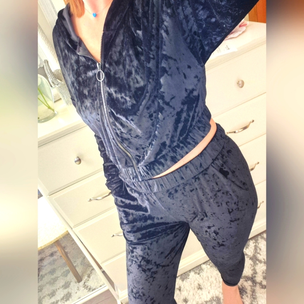 Velvet LaSenza Zip-Up Tracksuit in Black Size Small